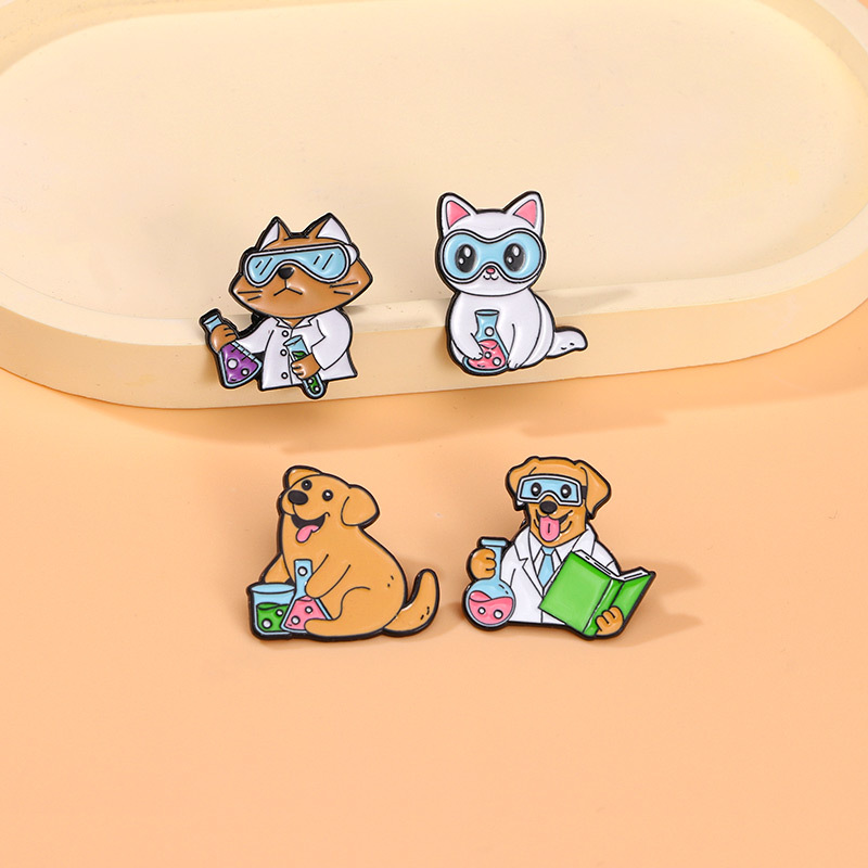 Creative Science Brooch Chemis - Science Max 评论和价格